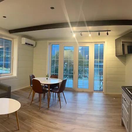 Husslattene With Terrace Apartment *