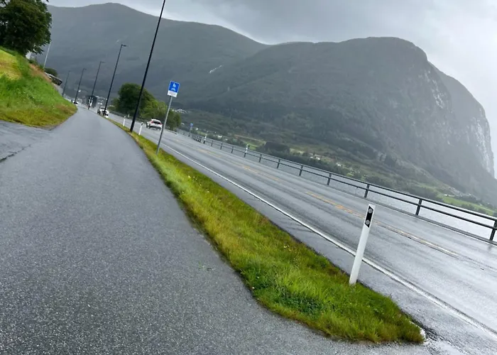 Husslattene With Terrace Skei (Sogn og Fjordane)